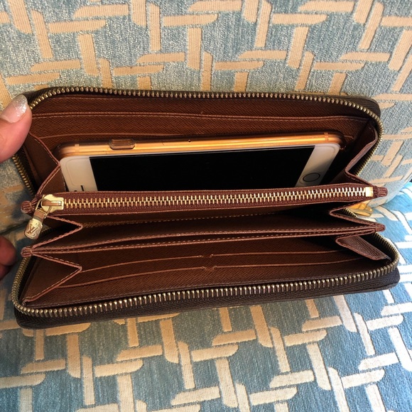 SOLD - Picture 2 of 8